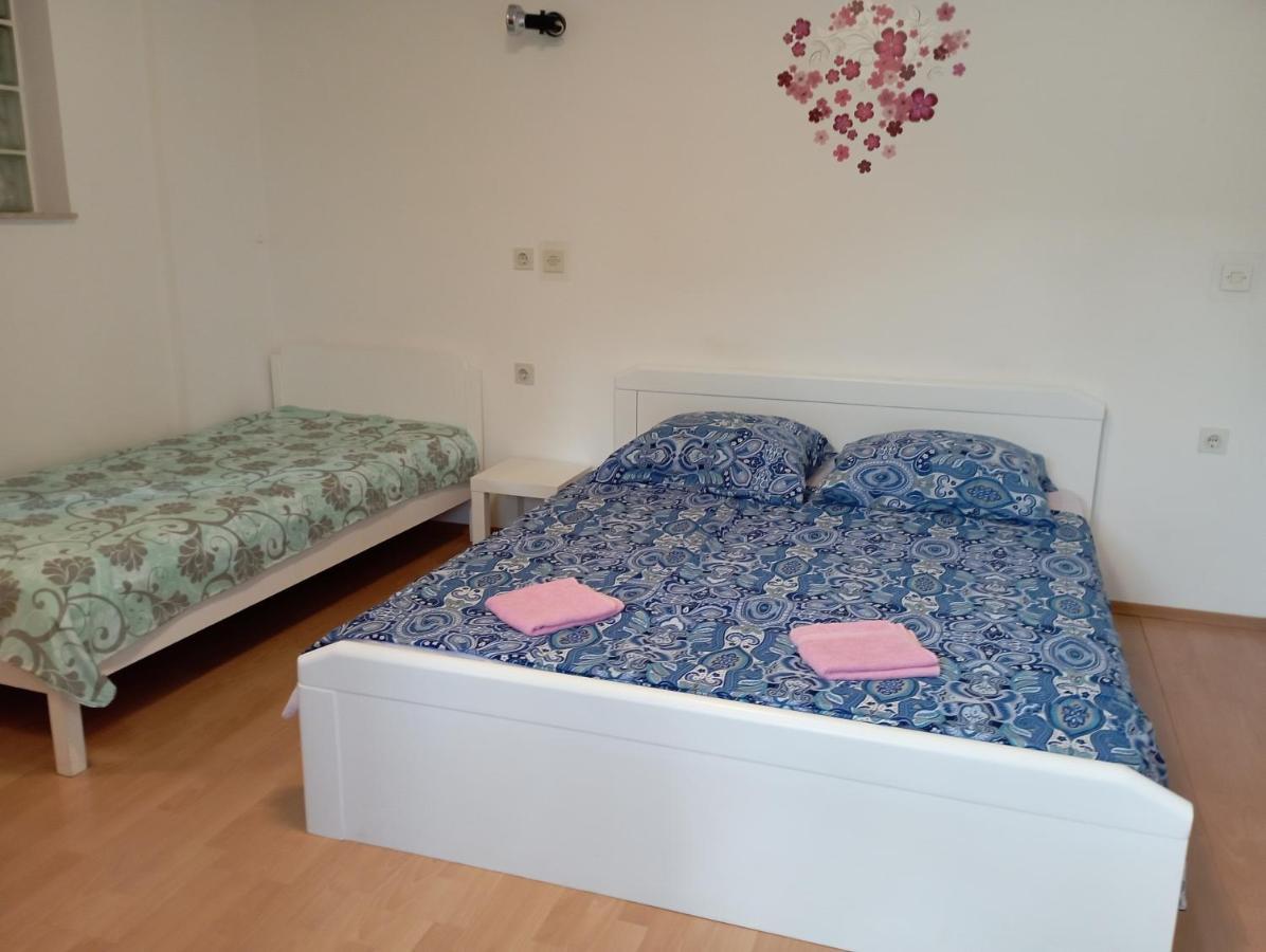 Apartments Mare Novigrad  ภายนอก รูปภาพ